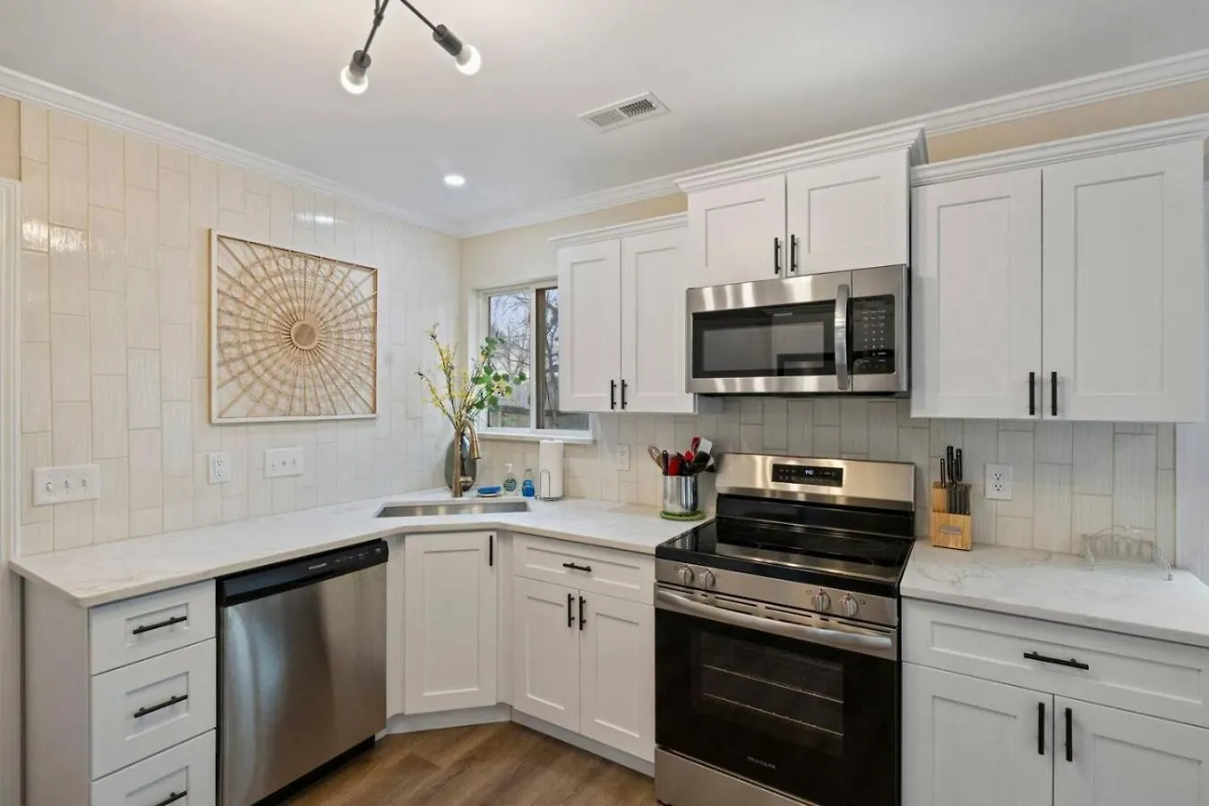 Villa Charlotte 4Br Cozy Retreat 0*,